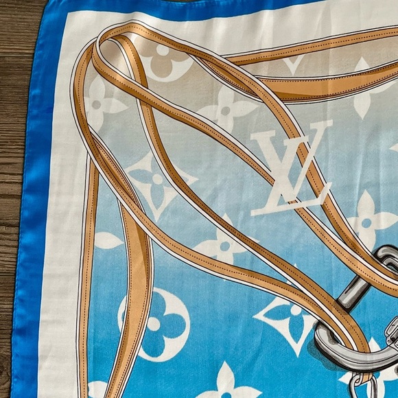 100% silk scarf 27/27 inches - Picture 11 of 15